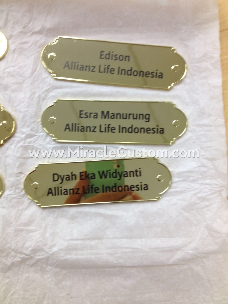 custom plaque maker