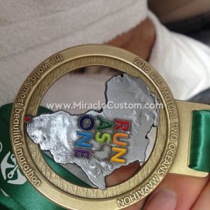 Two tone medals