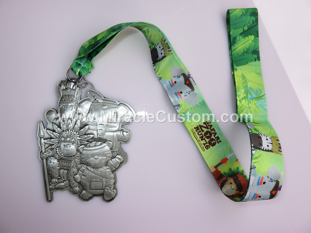 custom zoo run medals