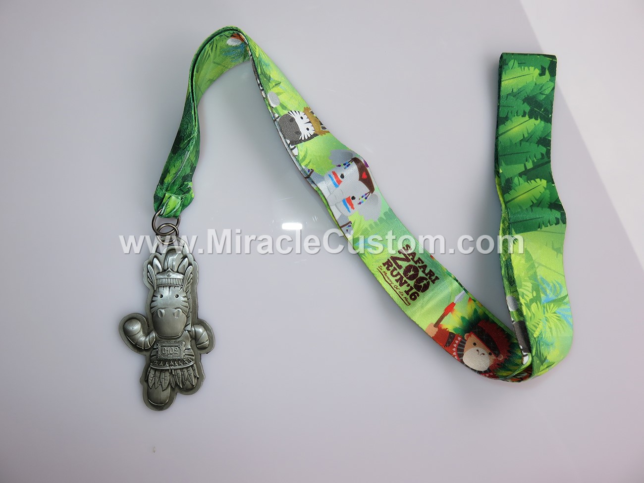 custom zoo run medals