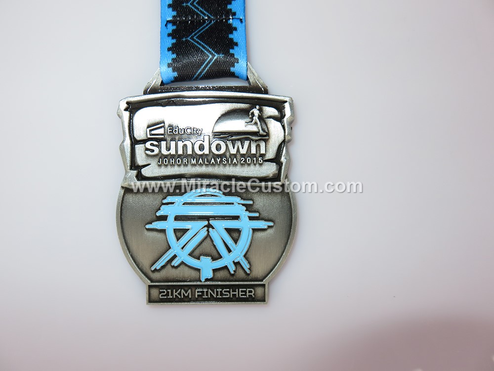 custom 21km finisher medals