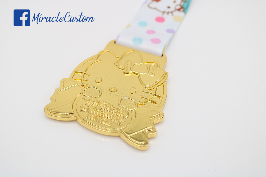 custom bright finish race medals for hello kitty run events