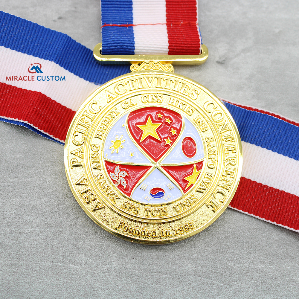 custom shiny finish enamel medals