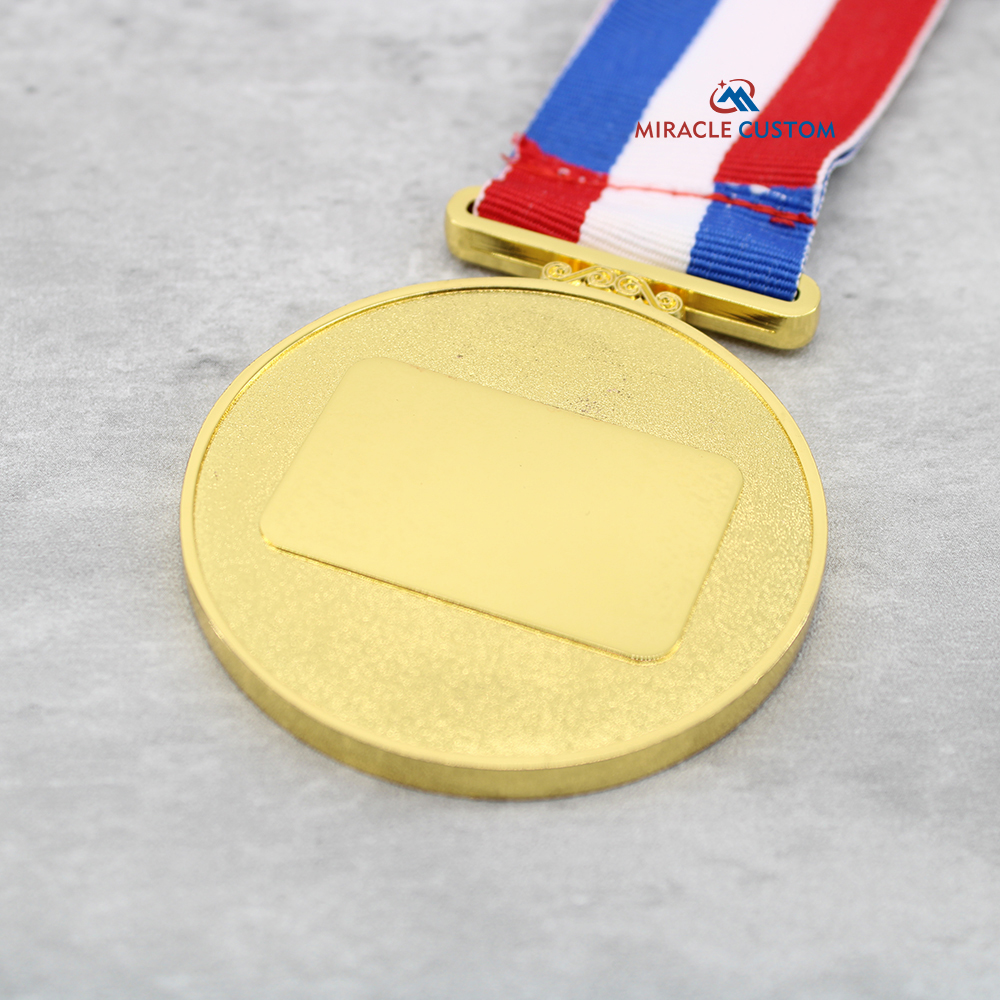 custom shiny finish enamel medals