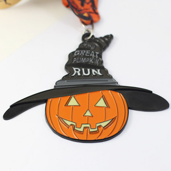 custom pumpkin run medal