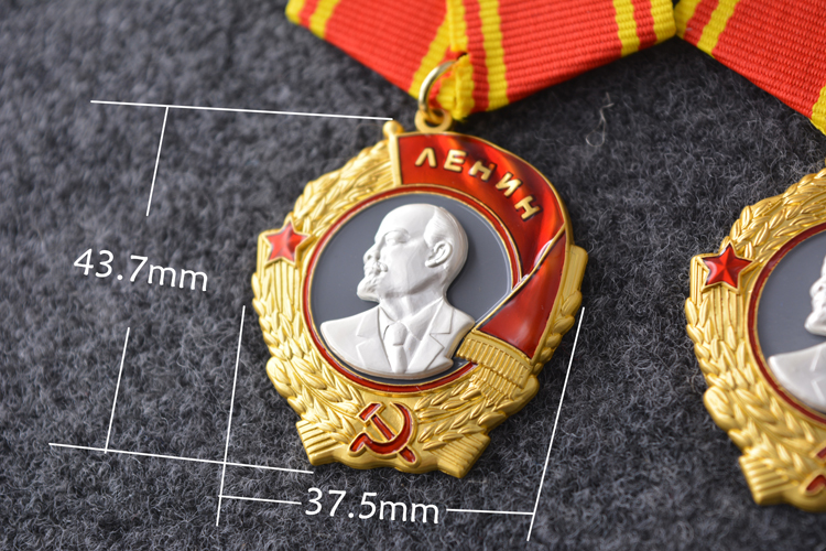 Custom superior quality Lenin Badges