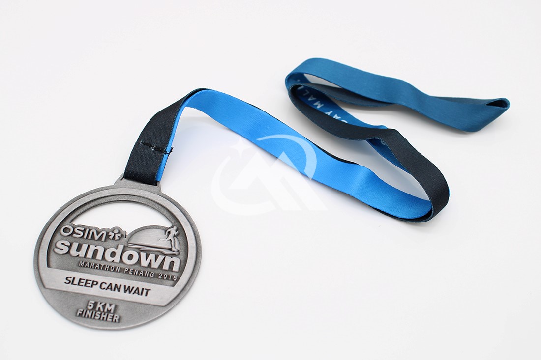 custom marathon antique hollowed out running medals