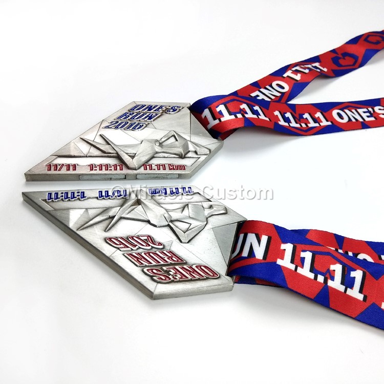 custom couple run medals