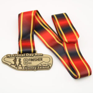 Custom 8KM Finisher Medals Antique Gold Medals
