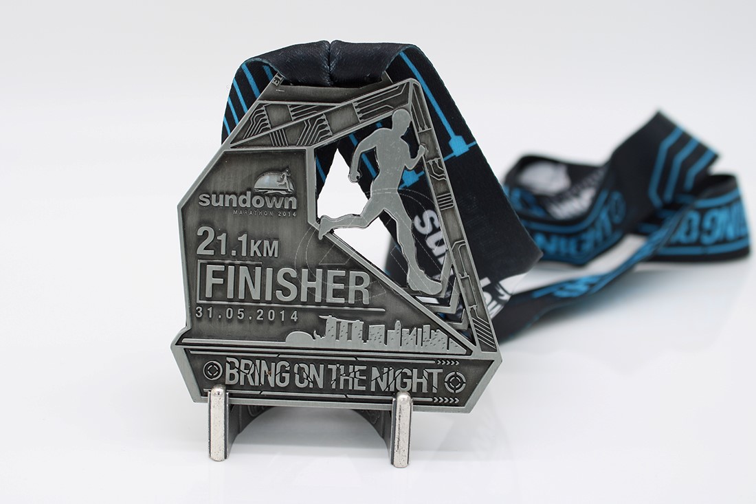Custom 21.1km finisher medals