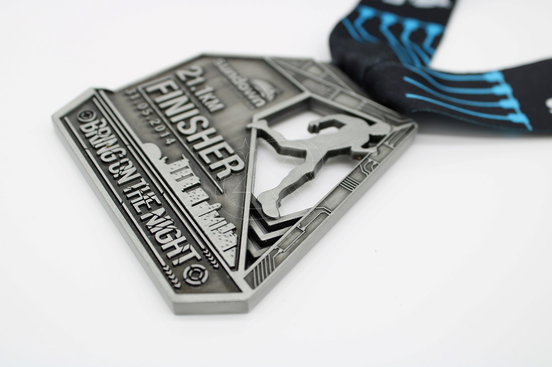 Custom 21.1km finisher medals