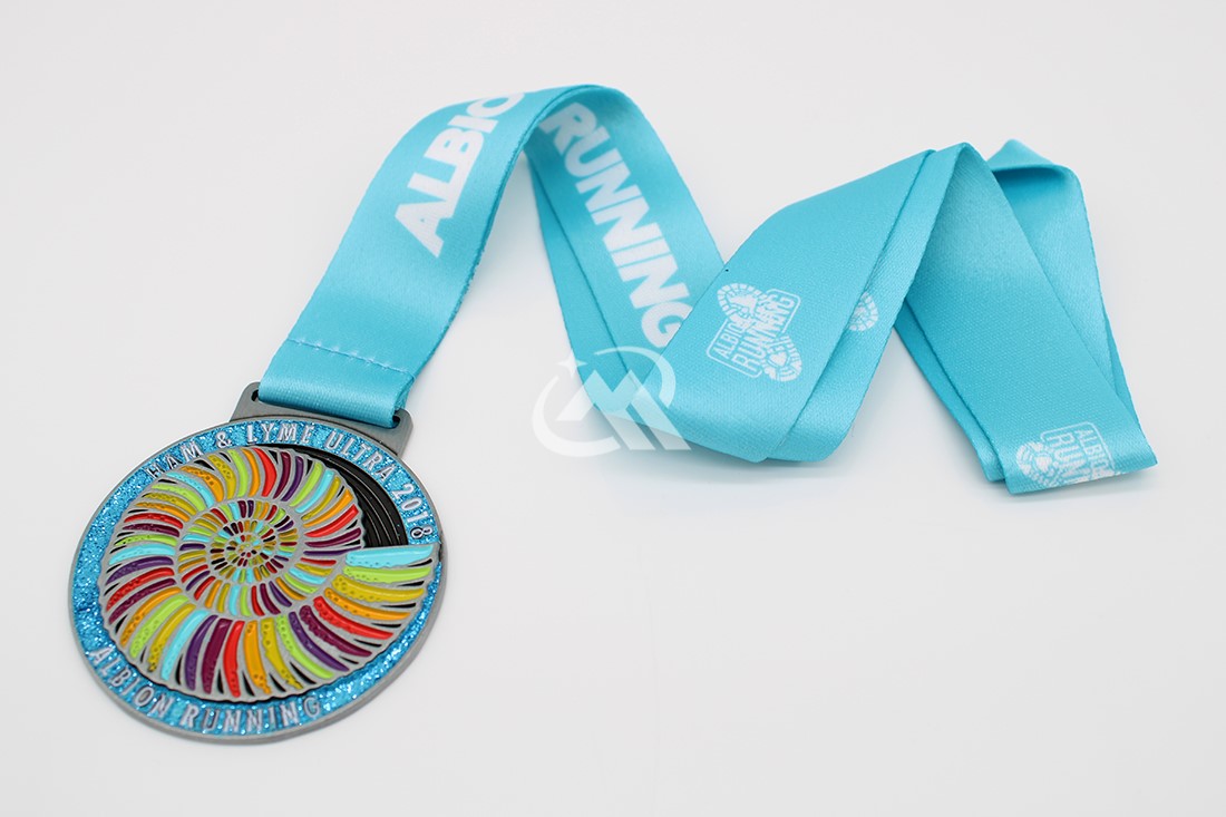custom ultra running medals