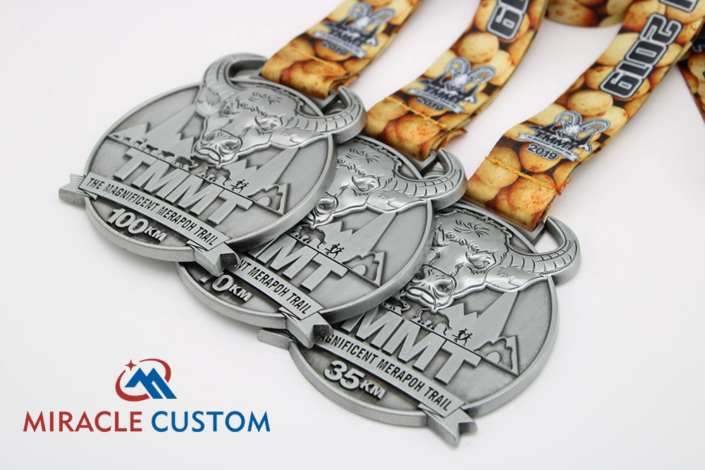 custom marathon running medals