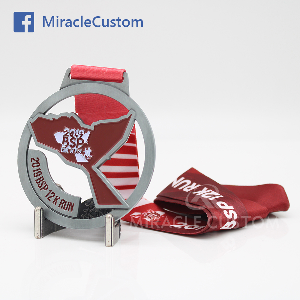 custom 12k run finisher medals