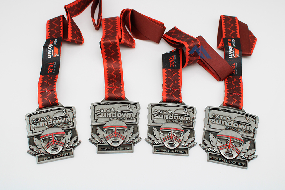 sundown marathon 2015 medals