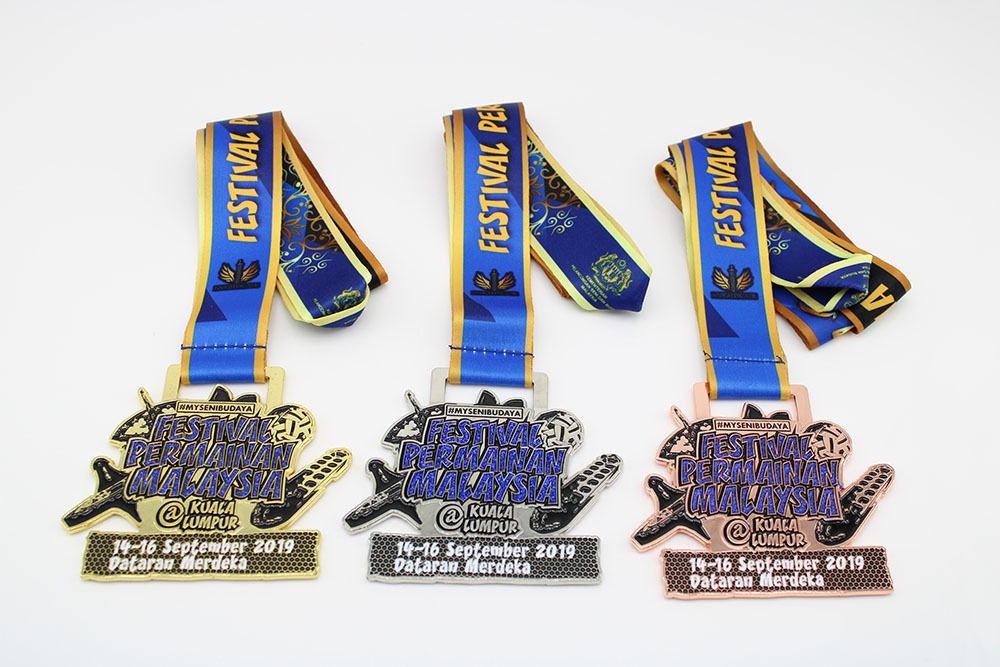 custom fun run glitter medals