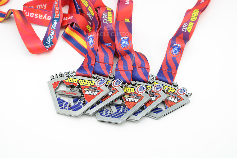 Custom Multiple Piece Spin Medals with Magnet and glitters