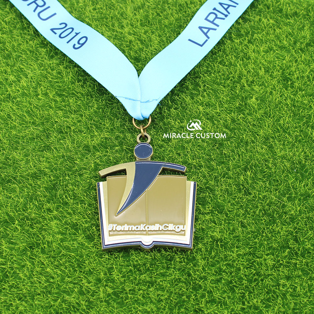 Custom Teachers Day Virtual Run Medals