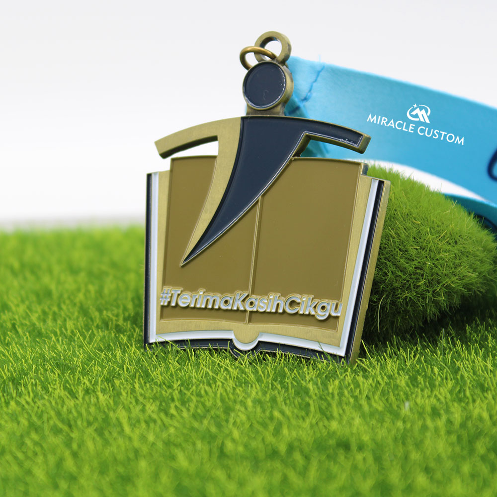 Custom Teachers Day Virtual Run Medals