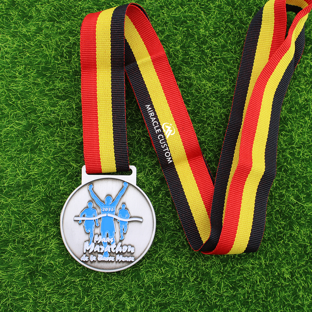 Custom maas marathon de la meuse medals