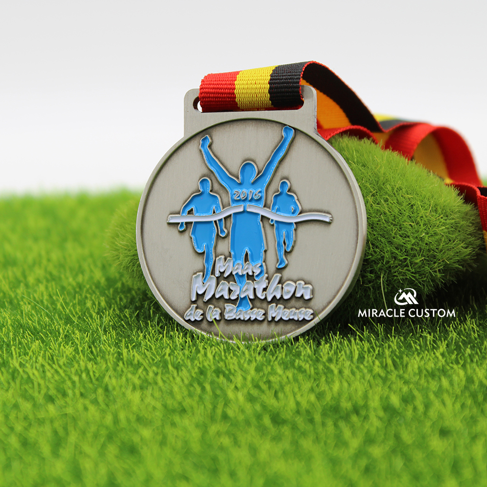 Custom maas marathon de la meuse medals