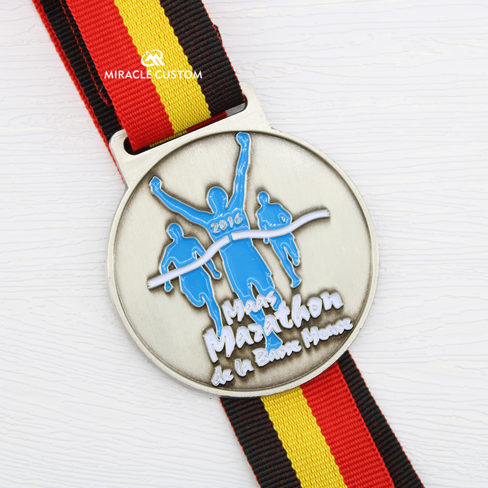 Custom maas marathon de la meuse medals