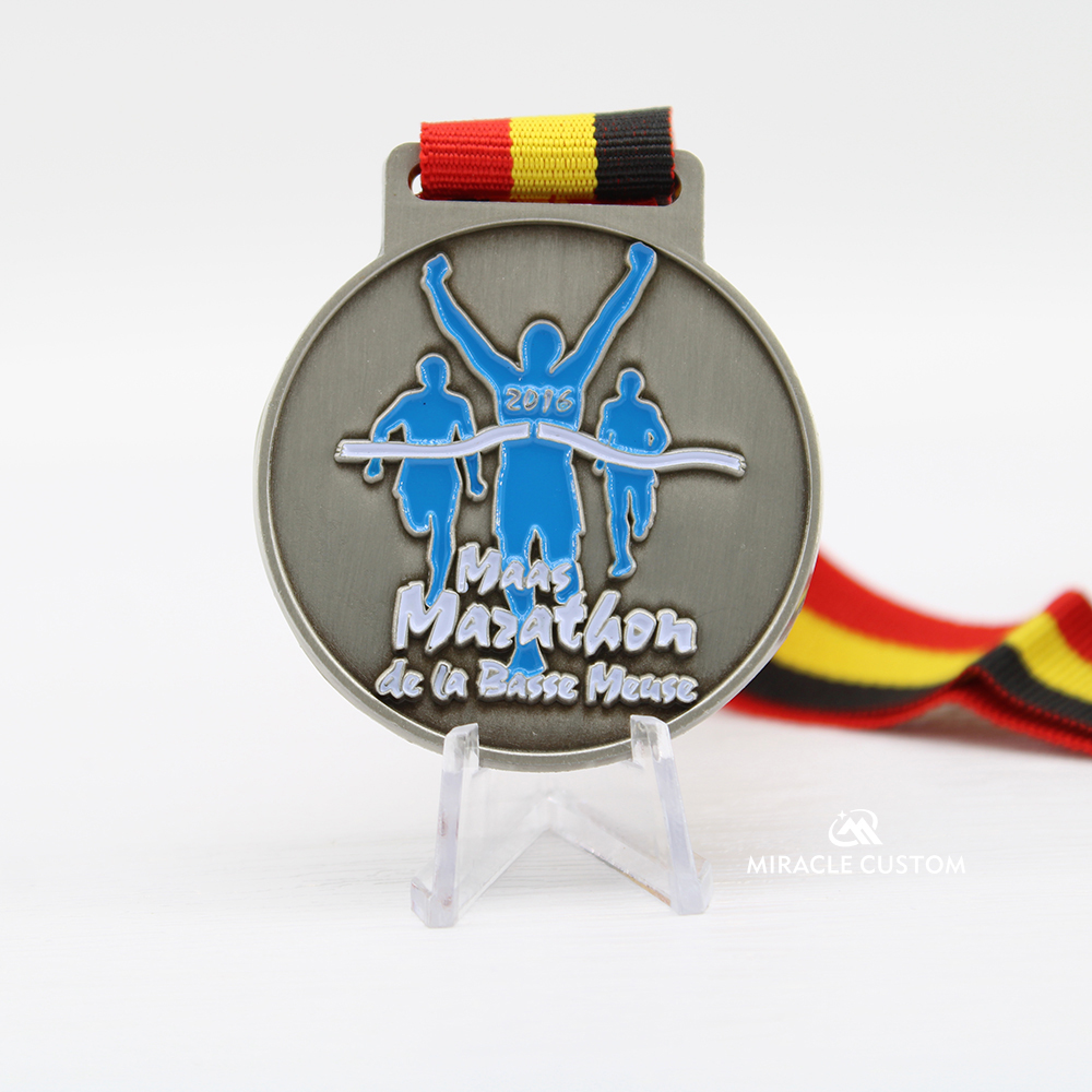 Custom maas marathon de la meuse medals