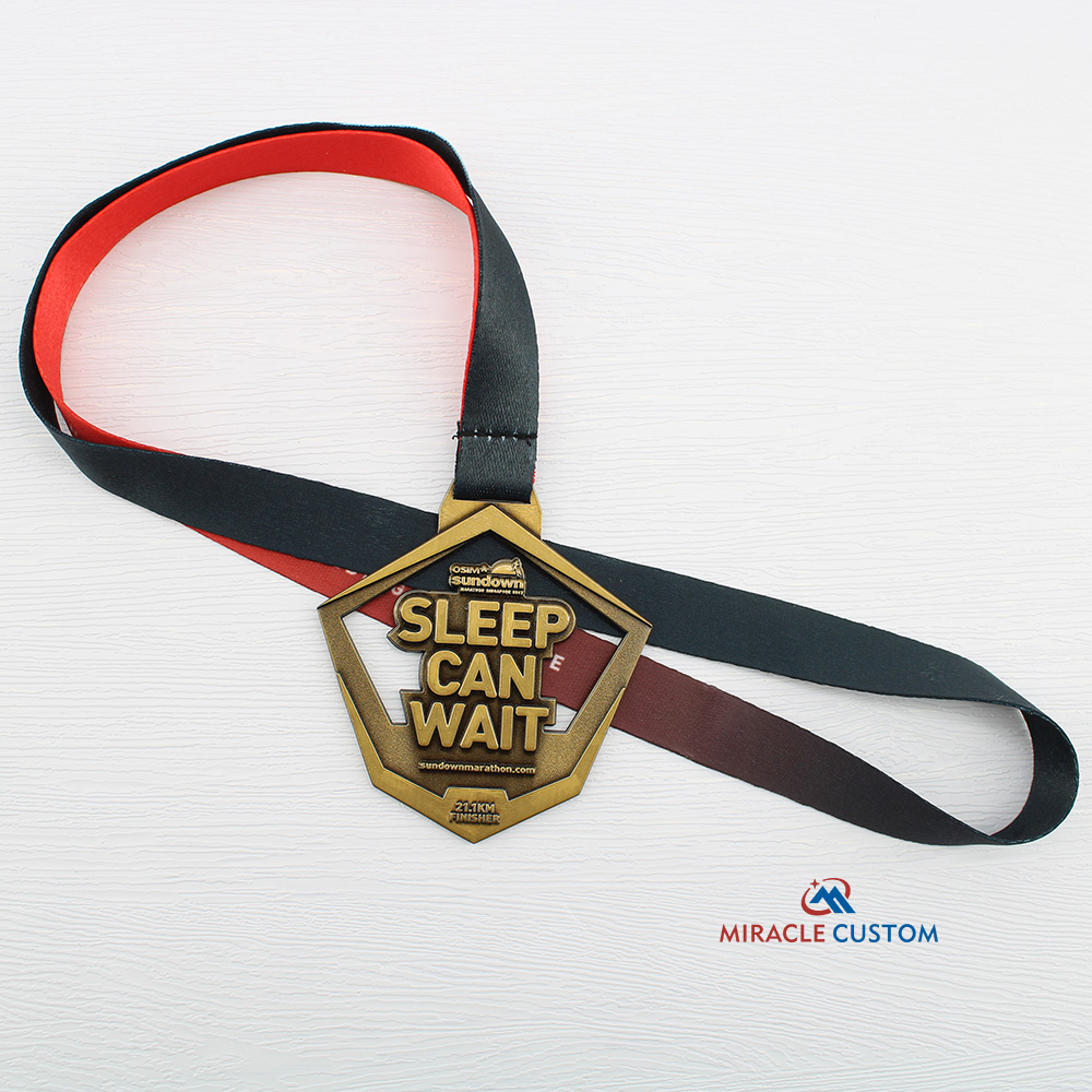 Custom OSIM Sundown Marathon Singapore 21.1KM Half Marathon Medals