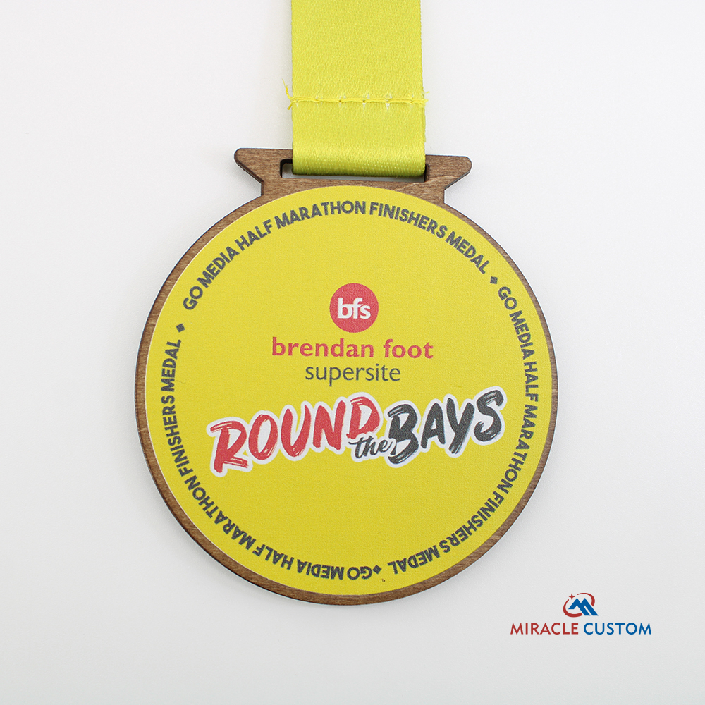 Custom ECO Friendly Go Media Half Marathon Wooden Medals