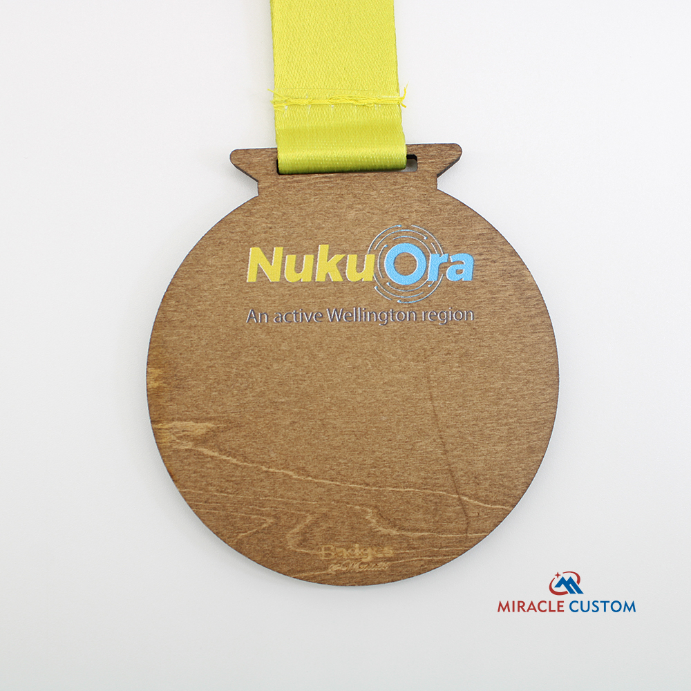 Custom ECO Friendly Go Media Half Marathon Wooden Medals