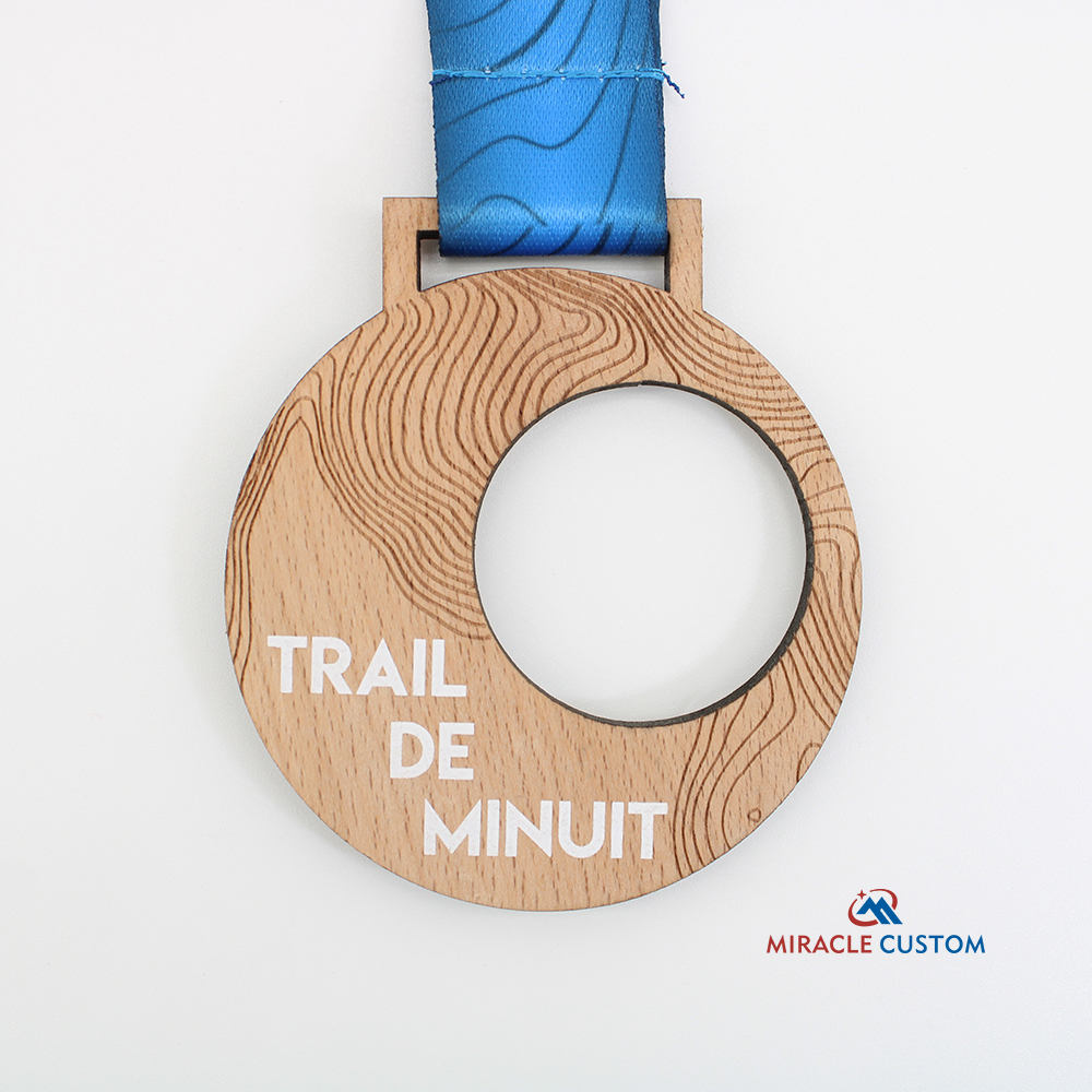 Custom ECO Friendly Trail DE Minuit Wooden Race Medals