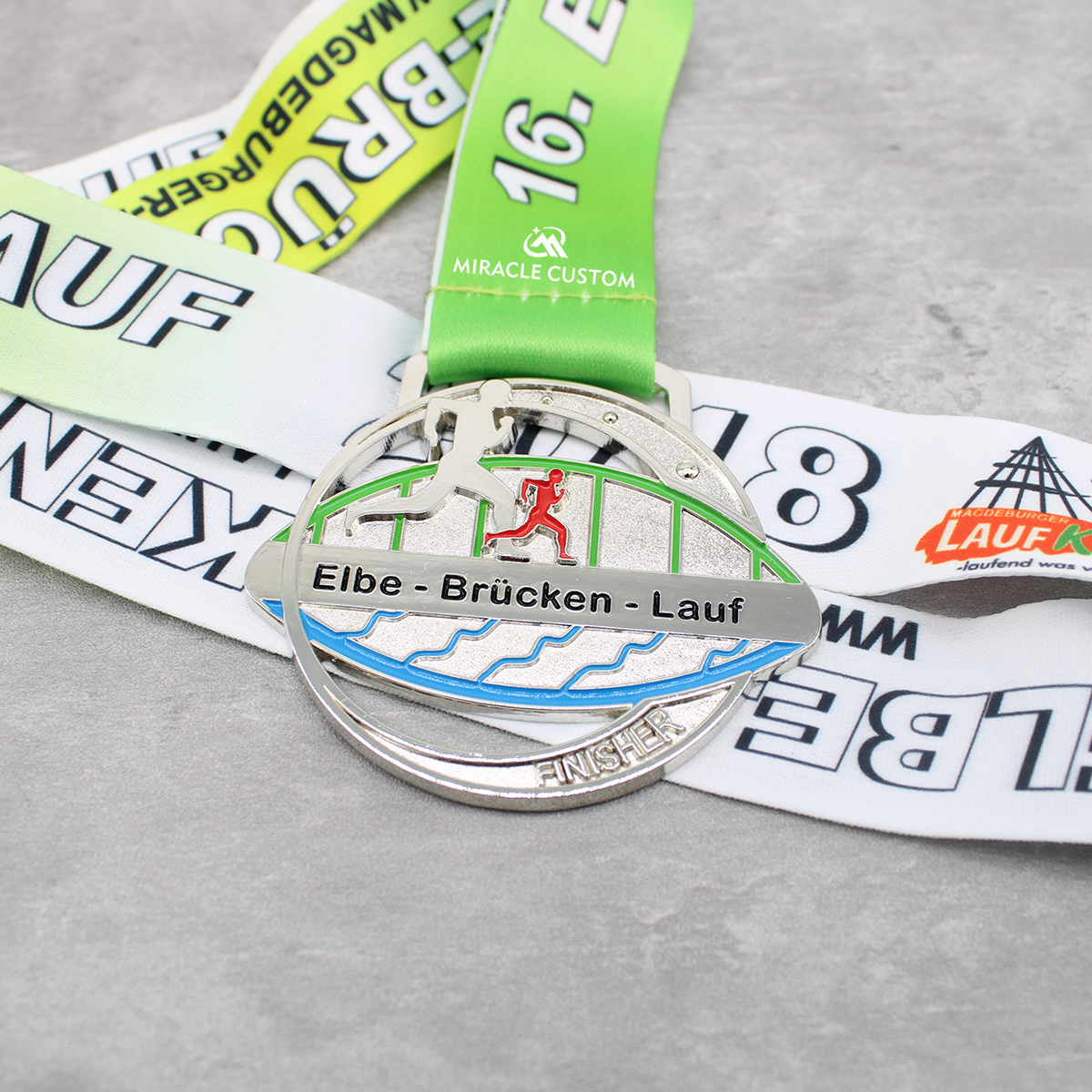 Custom Elbe Brücken Lauf 2018 Finisher Medals