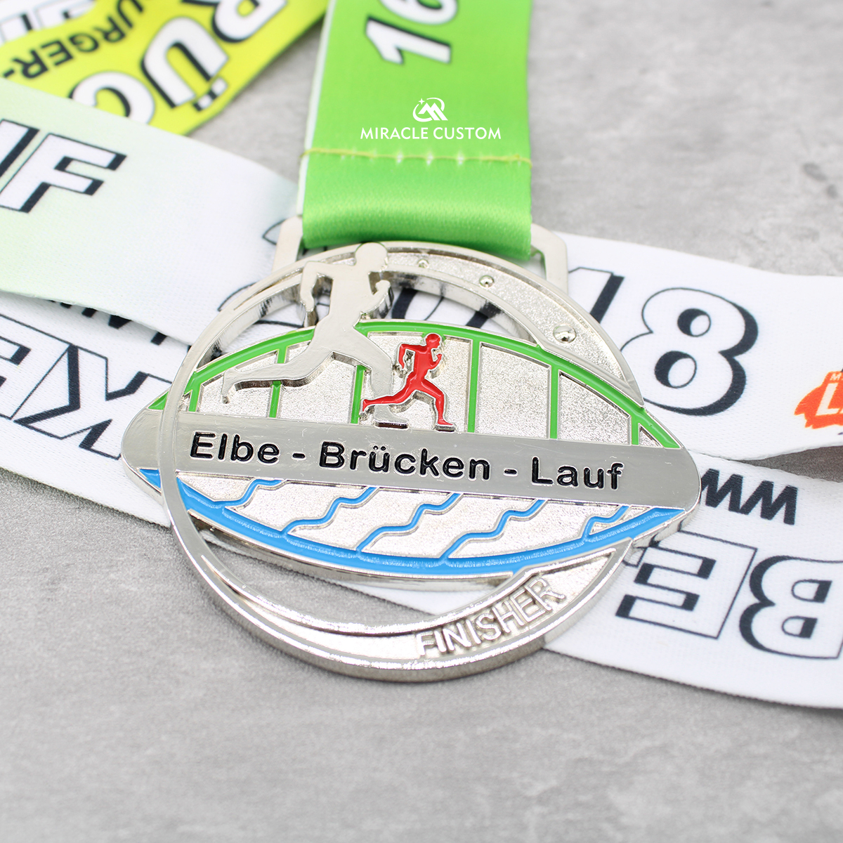 Custom Elbe Brücken Lauf 2018 Finisher Medals