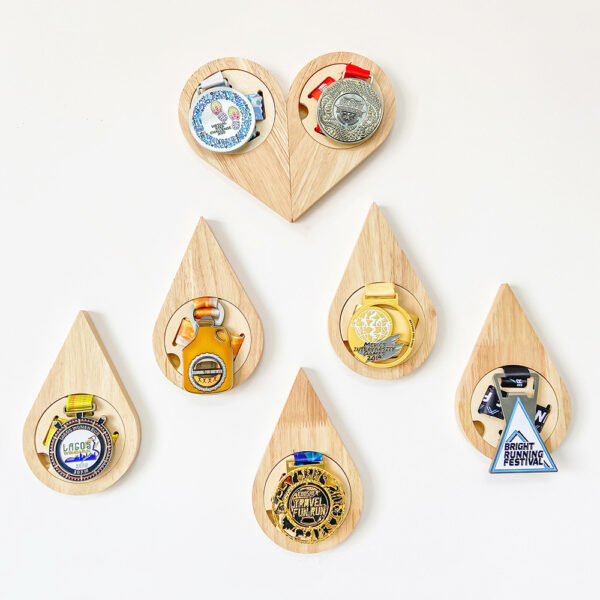 Wholesale Teardrop Shaped Medal Holder Pine Wood