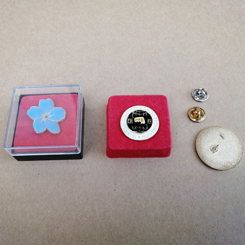 Custom Die Struck Pins With Plastic Box
